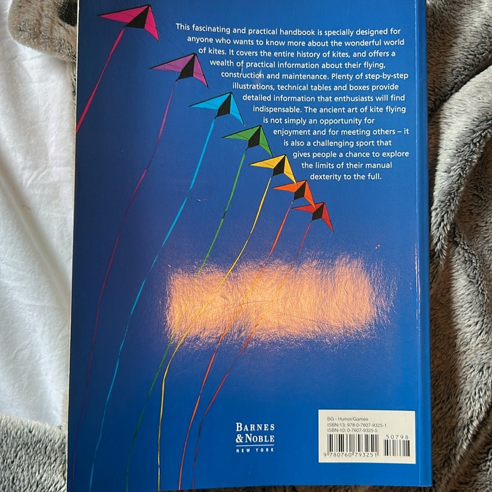 The Kite Making Handbook - Picture 8 of 10